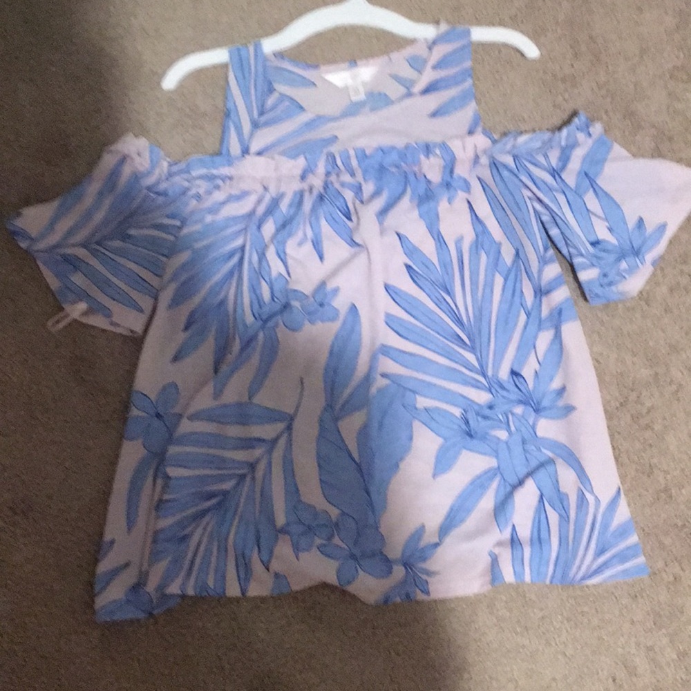 Cold shoulder blouse never worn no stains
